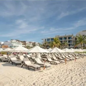 Playa Beach Hotel
